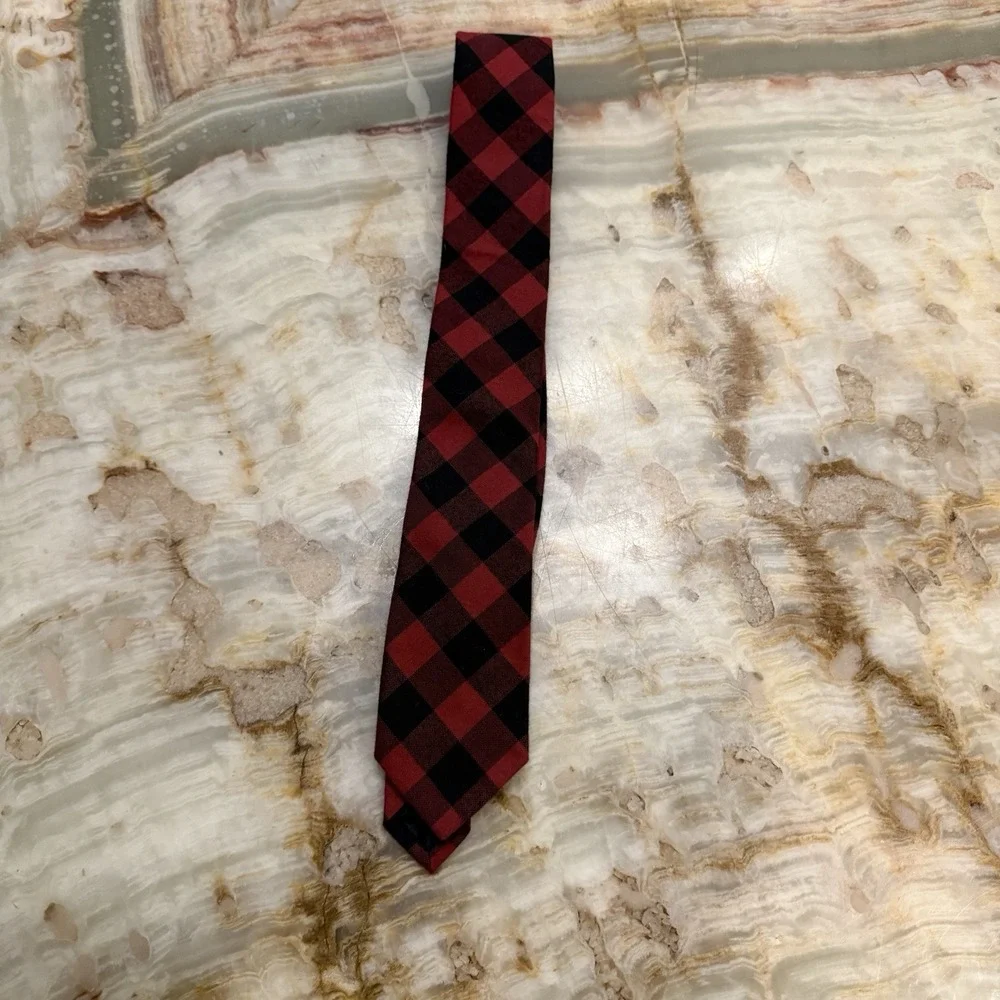 J.Crew Handmade USA Red Black Buffalo‎ Plaid Silk Tie Mens Necktie